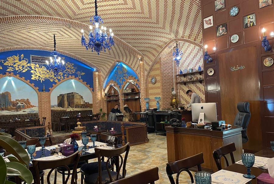 رستوران سنتی دوخان