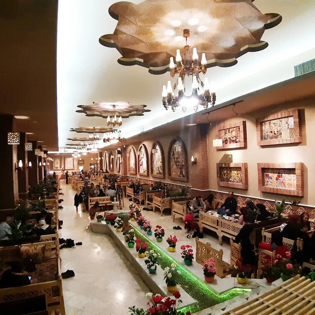 عمارت کلاه‌فرنگی اندیشه