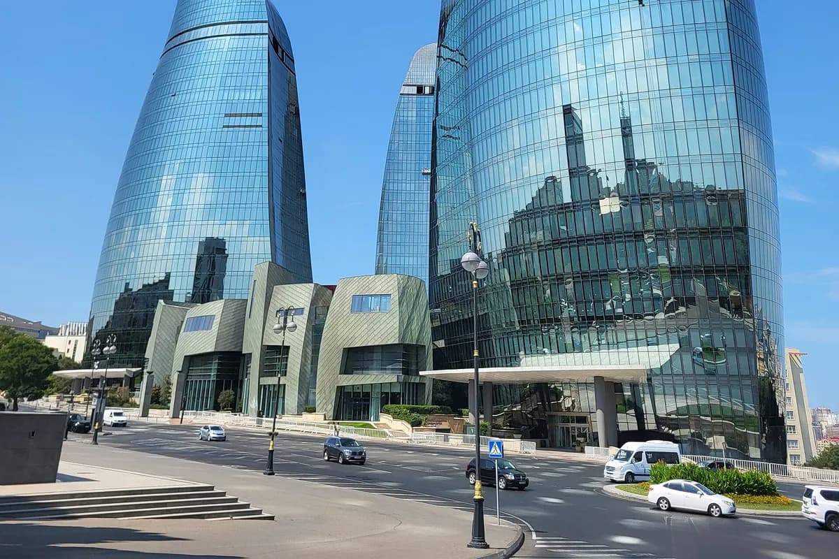 تصویر تجربه سفر به جمهوری آذربایجان