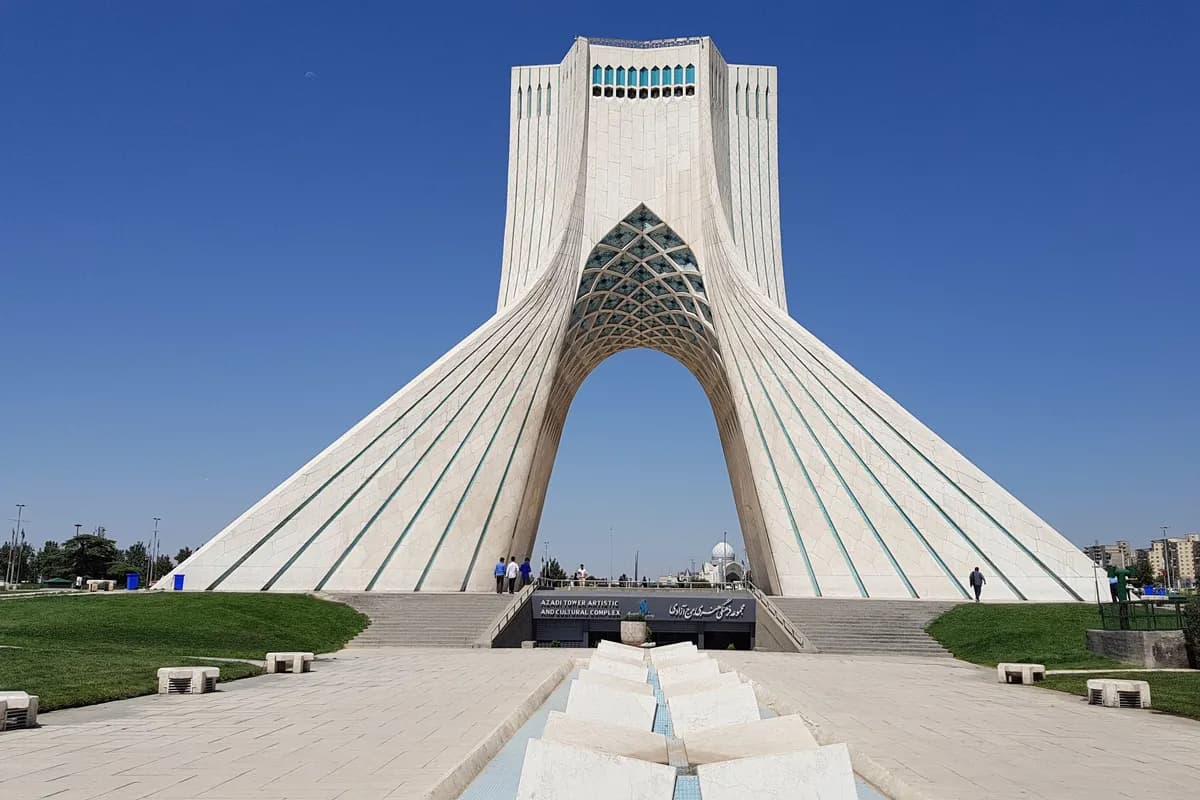 تصویر تجربه سفر به تهران
