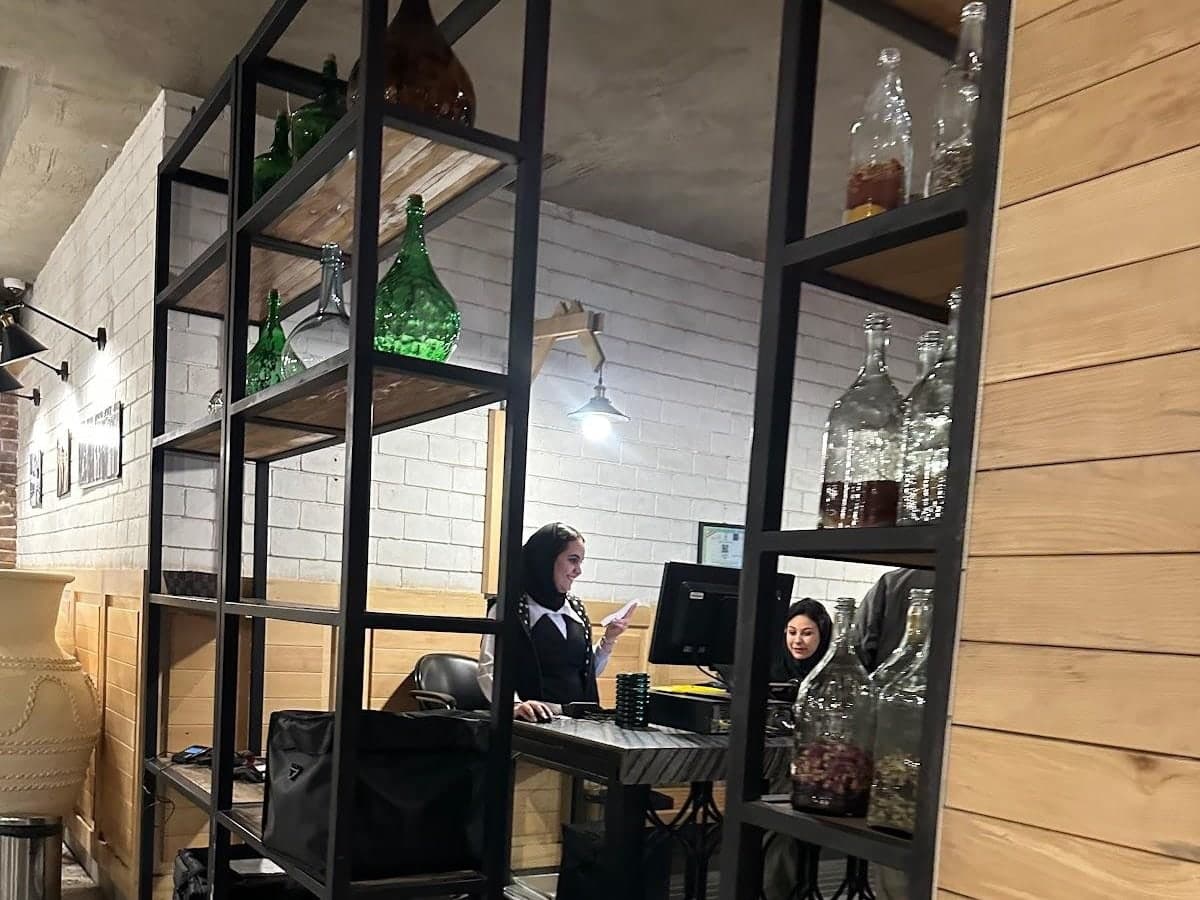مجموعه رستورانهای عمارت وکیل
